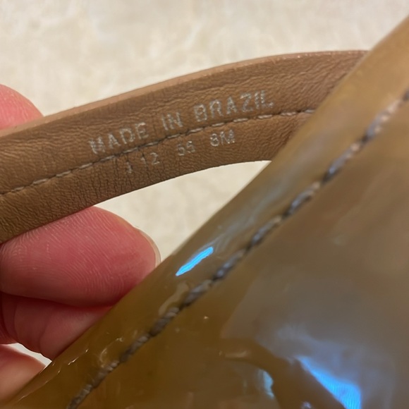 Tory Burch Miller patent sand. 8M - Picture 4 of 5